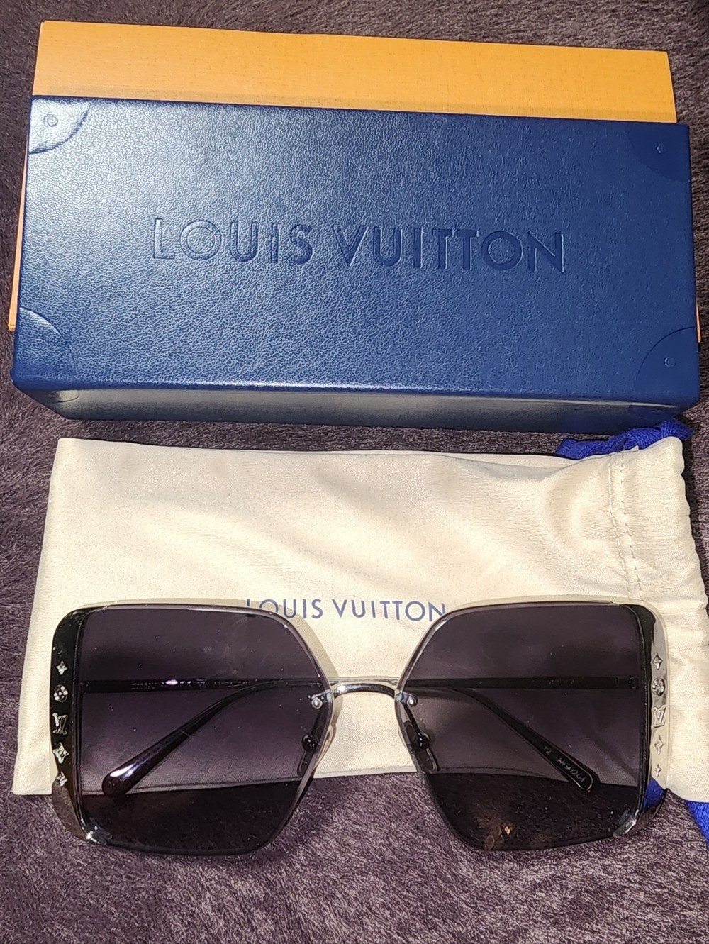NWB $1050 Louis Vuttion Unisex Sunglasses-Silver & Gray